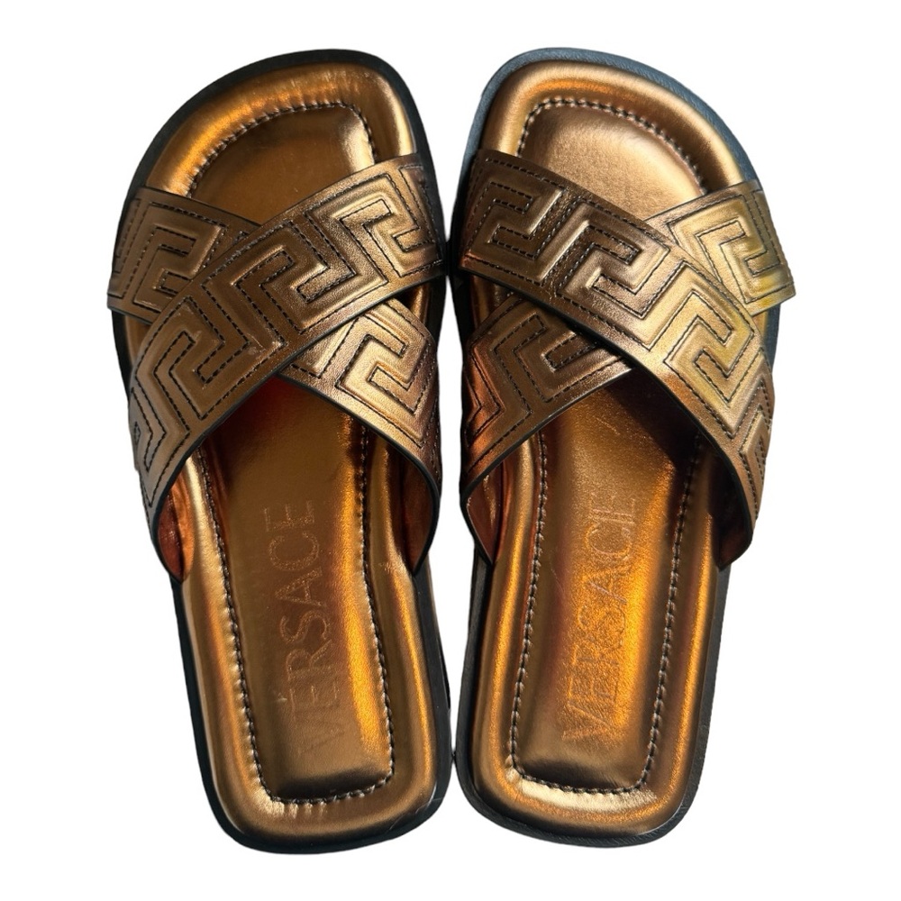 NWT Versace La Greca Metallic Leather Sandal